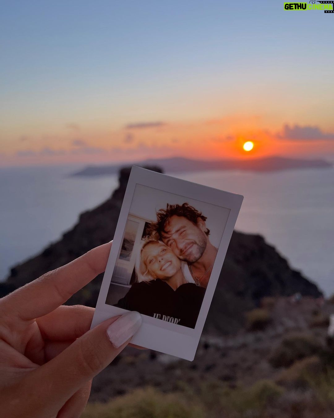 Valentina Zenere Instagram - I just need you and some sunsets Grace Hotel, Auberge Resorts Collection