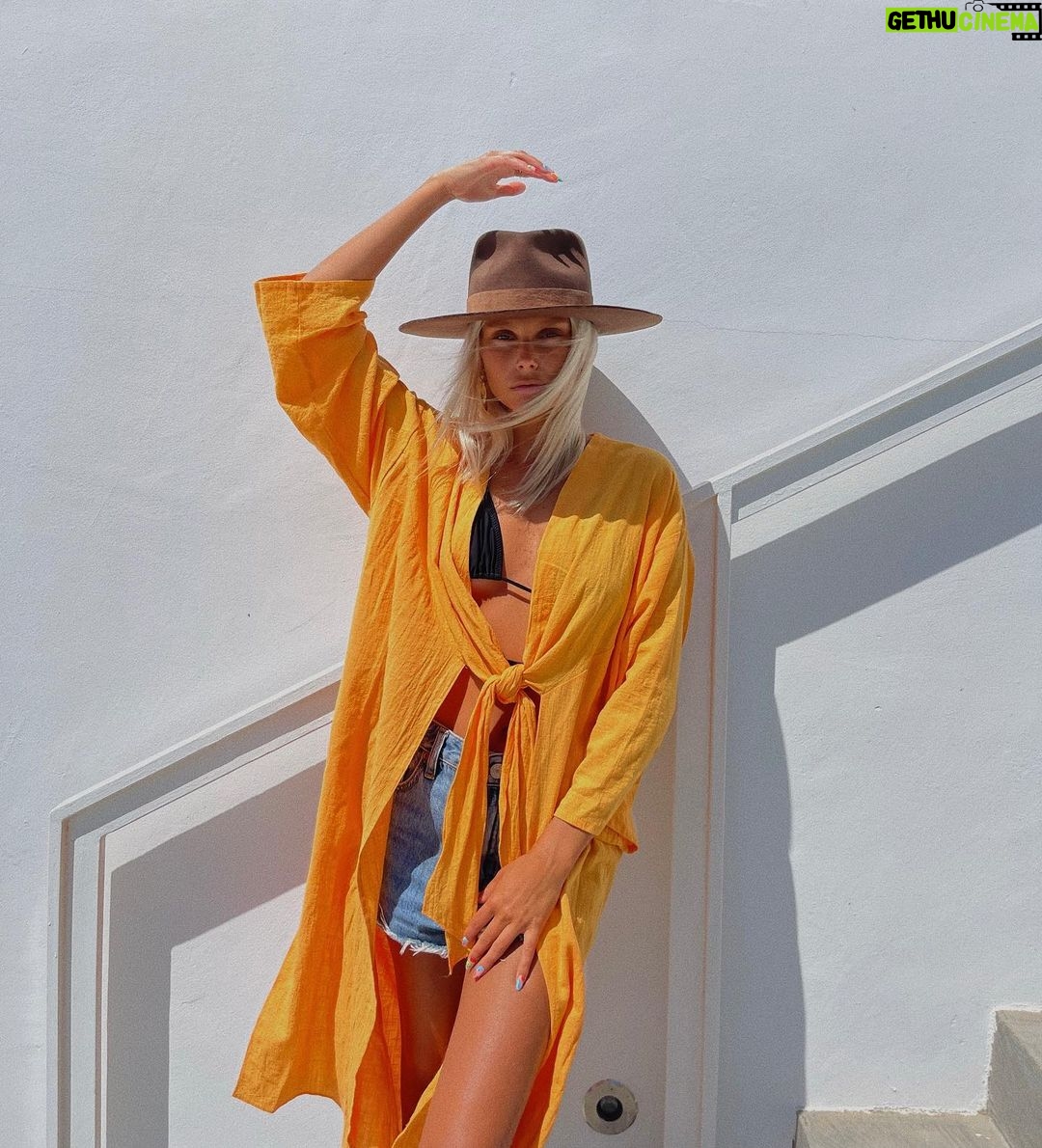 Valentina Zenere Instagram - love you Ibiza, Spain