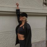 Valentina Zenere Instagram – 🖤🥂✨ Always in @aloyoga