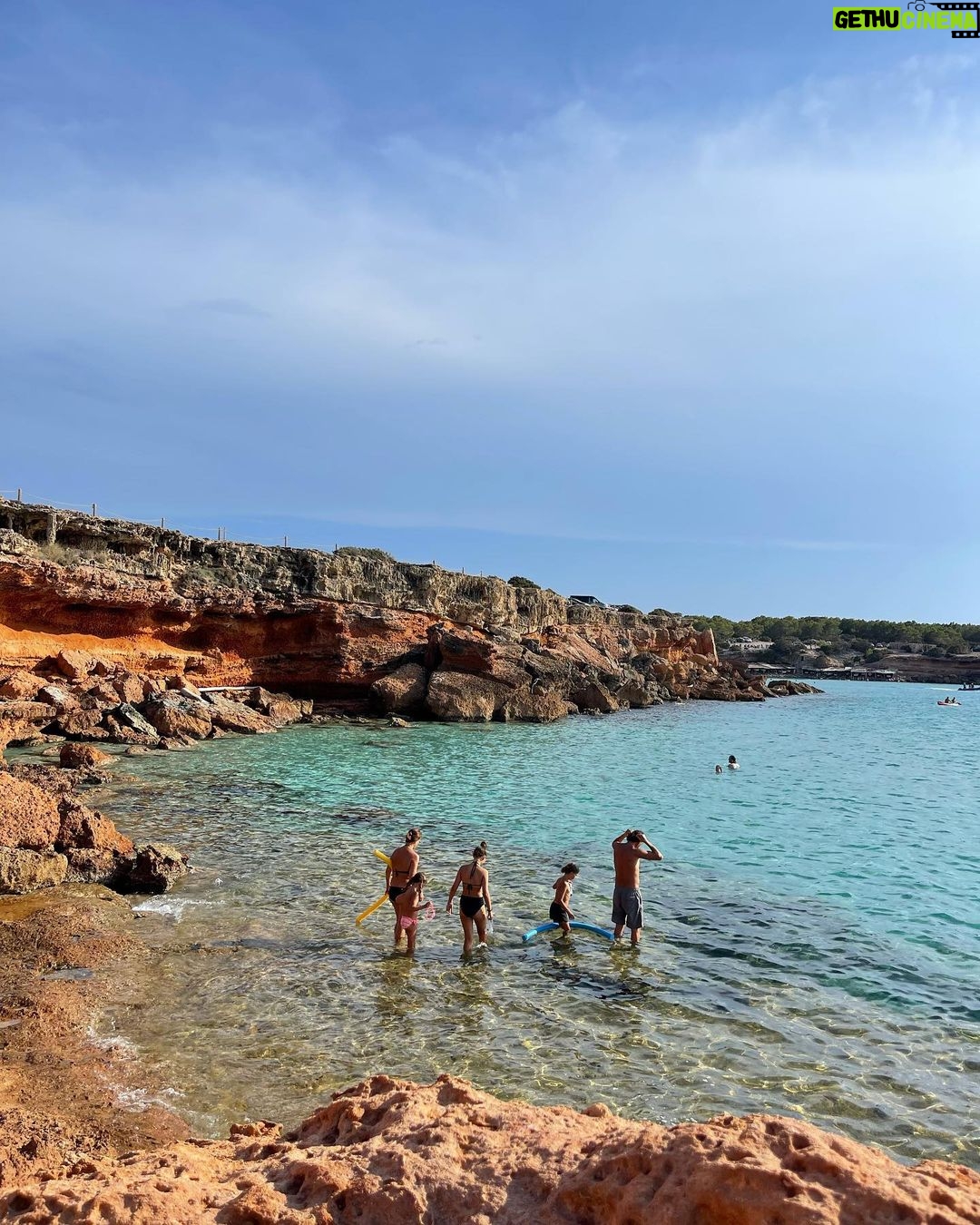 Valentina Zenere Instagram - Feliz de tenerlos cerca💘 Formentera, Islas Baleares, Spain