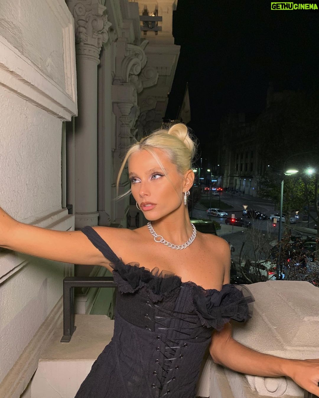 Valentina Zenere Instagram - milán nights @pomellato