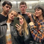 Valentina Zenere Instagram - hemos terminado. que lindo rodaje, que lindo volver a mí país. Siento un montón de cosas y nose si todavía puedo bajarlas acá, pero todo es felicidad. Gracias inmensas por este viaje @hernanguerschuny @zeppelin.studio.latam y a todo el equipo hermoso que formó parte, no me alcanzan 10 fotos para plasmarnos a todos, disfrutando de hacer lo que amamos. Los quiero. Gracias.