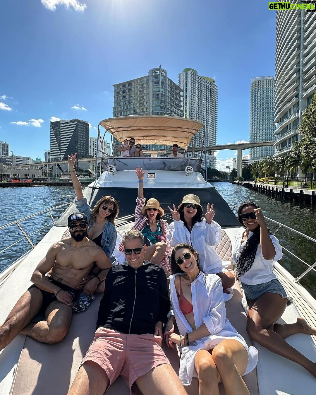 Vanessa Hudgens Instagram - Good timesss ✌🏽another bad boys in the books!