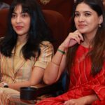 Vani Bhojan Instagram – Congratulations on 4 years of @chosen_by_dermatology @drrenitarajan ! To many more ✨ @samyuktha_shan @pradainisurva @ramyasub @neelimaesai @pritha10hari 🤗❤️