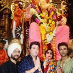 Varun Sharma Instagram - गणपती बाप्पा मोरया🙏🌸 Lalbaugh Cha Raja