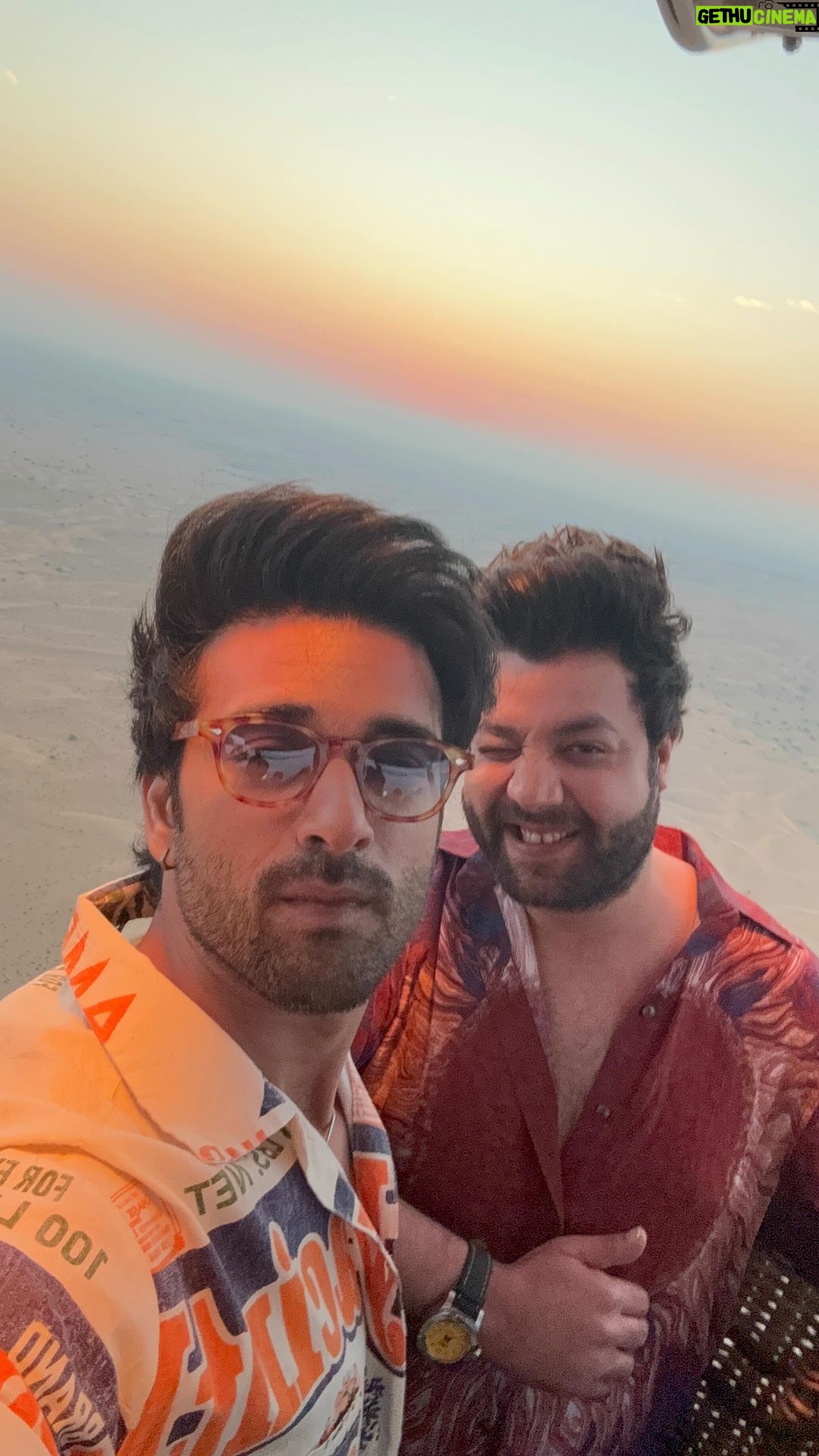 Varun Sharma Instagram - @pulkitsamrat and I had a 48 hours stopover in Dubai and we decided the make the most of it. We took each other to our favourite places and things to do while in Dubai and majje hi aa gaye boss! Pro tip: Its so fast and easy to hop from one location to another in Dubai and there are plenty of affordable yet unique and extraordinary things you can do here. #DubaiTourism #VisitDubai #Dubai