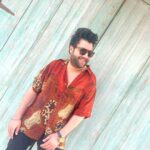 Varun Sharma Instagram - Sunday’ing around☀️💫 Styled by @butterandmuse Sunglasses @gemopticians @marcjacobs Shirt @shristichetani.kolkata @ascend.rohank Denims @jackjonesindia