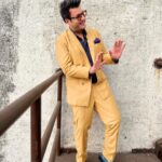 Varun Sharma Instagram - ⚡️💛 Styled by - @anshikaav Assisted by - @yash__shah1612 Suit - @ankitalathofficial Shoes - @dmodotofficial Watch - @jaipurwatchcompany Sunglasses - @thehalfdone