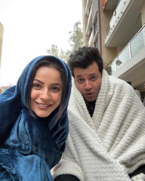 Varun Sharma Instagram - Kaka bahar na nikli…Thand bohot hai 🥶🧿