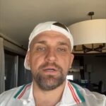 Vasiliy Vakulenko Instagram – Новый сезон #ВопросРебром уже скоро!

Пиши в комментариях вопросы для: 
— @aleksandrovechkinofficial 
— @el_man_official, @andro.dragon, @mona.chka 
— @vladimirsychev 
— @_zivert 
— @dorokhovdenisofficial 

Авторов лучших вопросов мы пригласим на шоу!