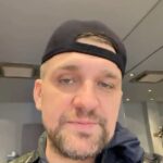 Vasiliy Vakulenko Instagram – Друзья, 1 января распахнёт свои двери наш новый ресторан FRANK в Дубай!
И следующий сезон шоу Вопрос Ребром мы будем снимать именно там.
Наши гости: @stas_mihailoff и @victoriabonya , про третьего я расскажу чуть позже. Задавайте свои вопросы гостям в комментариях!
Одного из вас мы хотим пригласить на съёмки: с нас билеты и проживание, а с вас присутствие и хорошее настроение.
Что для этого нужно: подписаться на аккаунт @frankmeat_me , отметить двух друзей под этим постом и сделать репост этого ролика в сторис.
Всем удачи и с Наступающим!