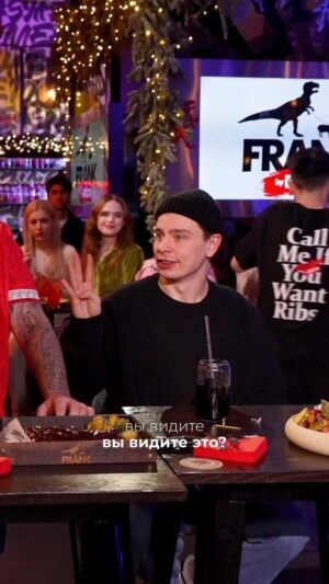 Vasiliy Vakulenko Instagram - Видео посвящается всем, кто ходит на родительские собрания!
Знайте, мы с вами✊🏻

А новый выпуск уже на YouTube!