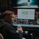Vasiliy Vakulenko Instagram – Это видеоподкаст «Распаковка трека»!

Сегодня узнаем из чего состоит классика в новом прочтении! 
Баста, Лев Лещенко – Нам не жить друг без друга

Смотрите на YouTube!