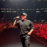 Vasiliy Vakulenko Instagram – Это Питер! 64000 человек, хэндз ап! Спасибо всем, кто был на концерте! Saint Petersburg, Russia