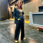 Verónica Lozano Instagram – 𝐋𝐮𝐧𝐞𝐬🦄🧚‍♂️🍄 @ginebrabsas @micatinelli 🤍 𝐳𝐚𝐩𝐚𝐬 @importedfashionthings 🦋•