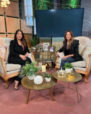 Verónica Lozano Instagram - Hacía tiempo quería entrevistarte . Gracias por darme el sí , por confiar y por hacer de ésta  entrevista una charla llena de amor y verdad . 
Te quiero Wan ♥️ . Gracias Mauro por venir 😀/ 
Gracias a todo el equipo de producción , amigos y compañeros  de @cortaxlozanofan 😍@telefe