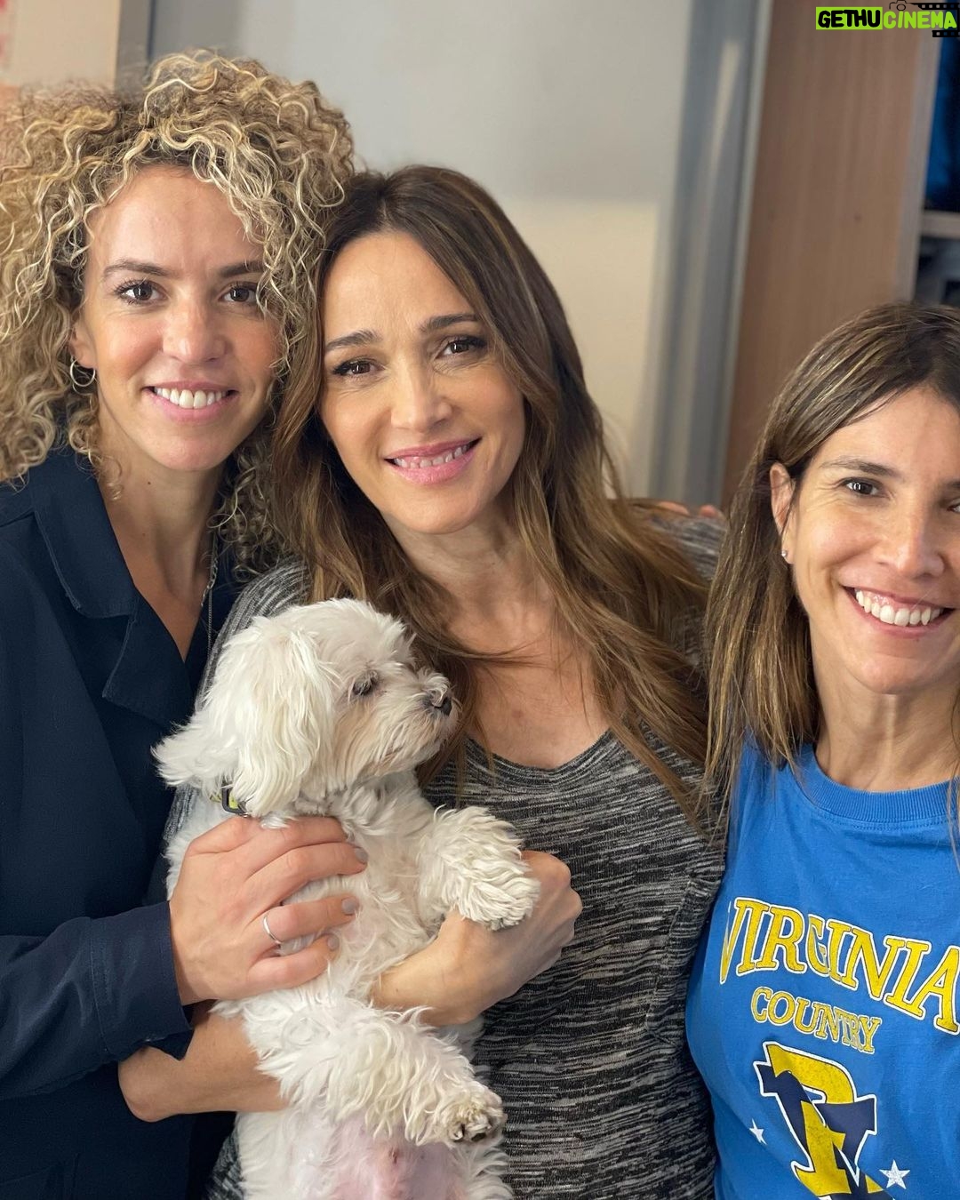 Verónica Lozano Instagram - Se fue abril y llegó mayo ⚡️ “Cada átomo de silencio es la posibilidad de un fruto maduro “ SDB Reunión Lengüita Mamis cumple Sil Cumple Mauro x3 Paul y Corchi DollStore Ire te ♥️