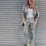 Verónica Lozano Instagram - Trajecito soñado 💘 @ginebrabsas @micatinelli 🦋 @cristinacagnina @irearcieri @maruvenancio 🌷 Zapas @importedfashionthings