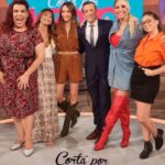 Verónica Lozano Instagram - Nosotros 💖 @cortaxlozanofan 7 años 💫 • Somos más delante y detrás de cámara Esta es la foto q nos sacó hoy @capochatv 💕
