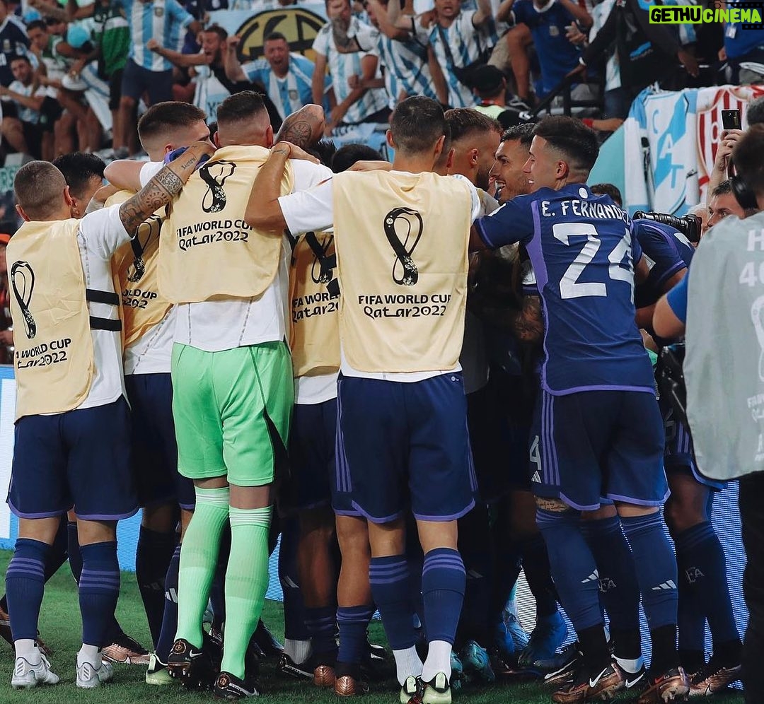 Verónica Lozano Instagram - Vamos Carajo 🦋🇦🇷❣️• #seleccionargentina