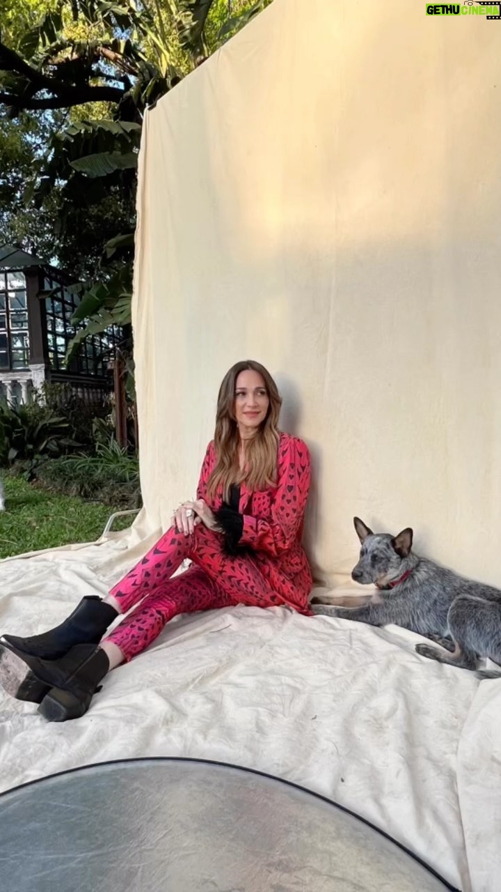 Verónica Lozano Instagram - Se viene le lunes , se hace lunchera, gimnasia , se trabaja y se hace remiseria. Me@despido del domingo con este reel @vlbyantolin 💌• @margiefranzinishoes 🍀 @cristinacagnina @irearcieri 🦋