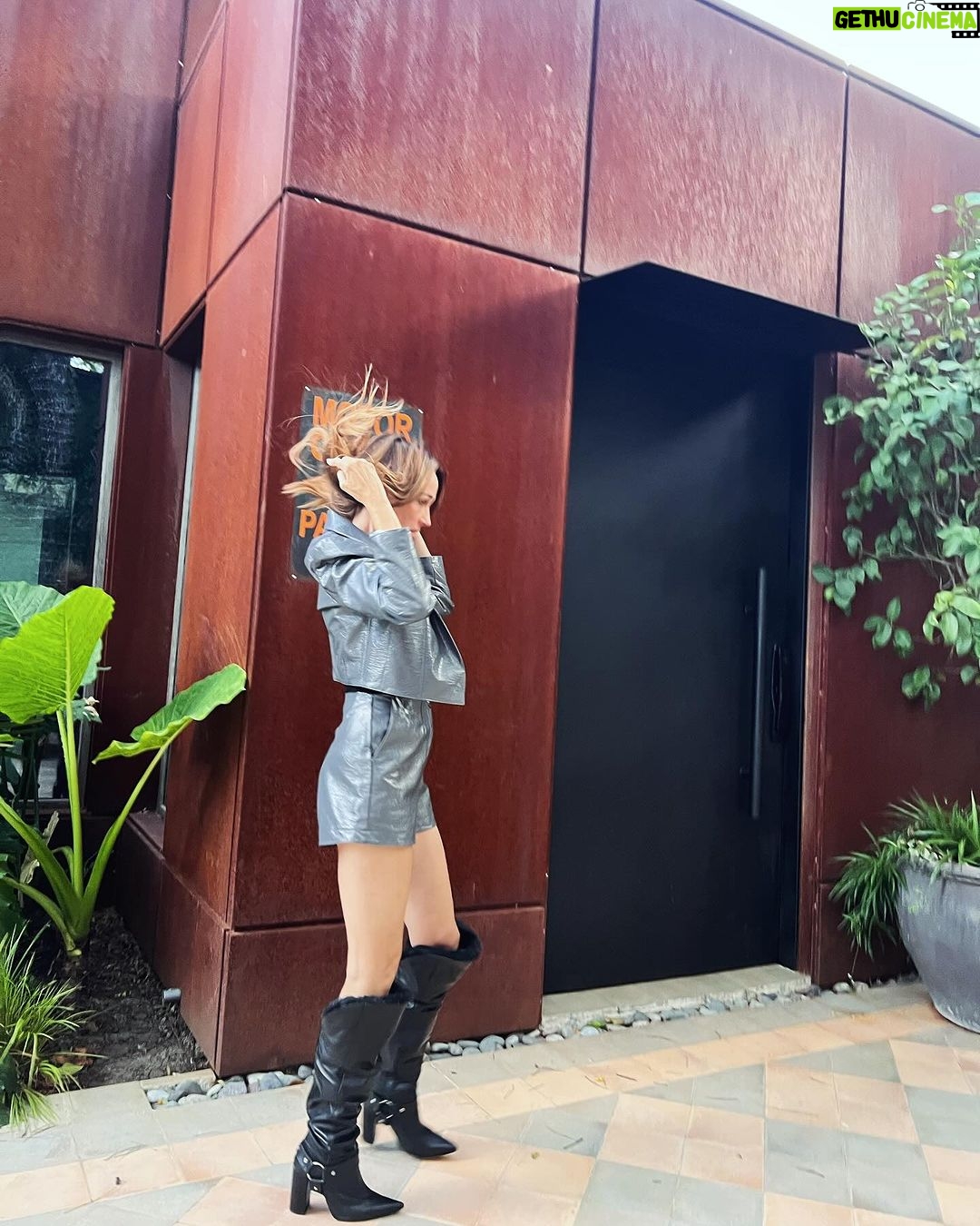 Verรณnica Lozano Instagram - ๐๐จ๐ฅ๐ ๐๐ฎ๐๐๐ข ๐ซ @tuccioficial โข ๐๐ฅ๐ช๐๐ @anitakorman @bymillie.bressi สแดษชส @cristinacagnina ๐ฐ๐๐ถ ๐๐ถ๐๐นโฏ ๐๐ ๐โฏ๐๐๐โด โฏ๐๐๐ถ ๐โฏ ๐๐ข๐ ๐ ๐ ๐ข๐ ๐๐๐ก๐๐ ๐ฆ ๐๐ข๐๐๐๐ ๐๐๐๐ ๐ฆ ๐น๐๐ก๐ 6 ๐๐๐๐๐๐๐๐๐ ๐๐ ๐๐ ๐ก๐๐ ๐ก๐๐๐๐๐๐ ๐