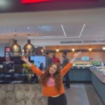 Victória Diniz Instagram - Fui conhecer essa nova unidade do @maria_da_villa no shopping que está incrível, não perde tempo e ja corre pra conhecer ✨