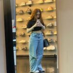 Victória Diniz Instagram - parece que meu joelho ta torto KKKKKKK