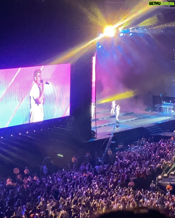 Victória Diniz Instagram - Do show incrível dos @backstreetboys ontem ✨❤️ obrigada @searabrasil e @delasnetwork 🫶🏻