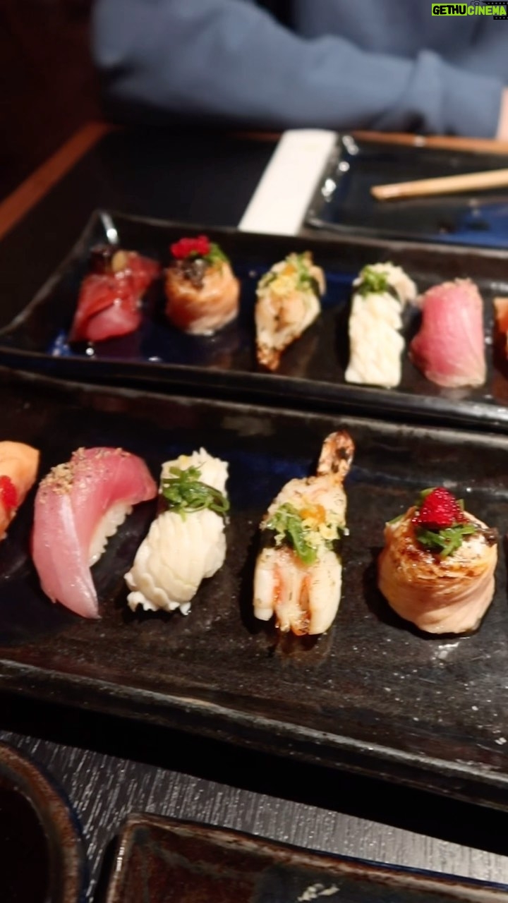 Victória Diniz Instagram - Ontem eu conheci um dos melhores restaurantes de comida japonesa à la carte de SP, o Nosu @restaurantenosu ✨ O restaurante conta com peixes e frutos do mar importados, ambiente muito aconchegante, e ótimo atendimento (agradecimento especial ao Railson que nos explicou tudo sobre cada prato e tirou nossas dúvidas 💖) o que faz com que a sua experiência seja diferente de qualquer outro lugar! Ótimo lugar para se estar com as pessoas que você ama!! Recomendo muito para vocês e ja quero voltar novamente ❤️