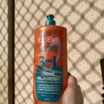 Victória Diniz Instagram - Para manter meus cachos longos, fortes e definidos eu não abro mão da linha completa Elseve Cachos Longos dos Sonhos de @lorealparis. Todos os produtos, desde o shampoo até o creme de tratamento intensivo oferecem uma nutrição profunda da raiz até as pontas e são enriquecidos com ácido hialurônico e óleo de rícino para ter até 72 horas de definição. EU AMO! #Elseve #CachosLongosDosSonhos aproveitem que essa semana todos os produtos da marca estão com os maiores descontos do ano. Corre lá na @amazonbrasil e garantam o de vocês!! #publicidade
