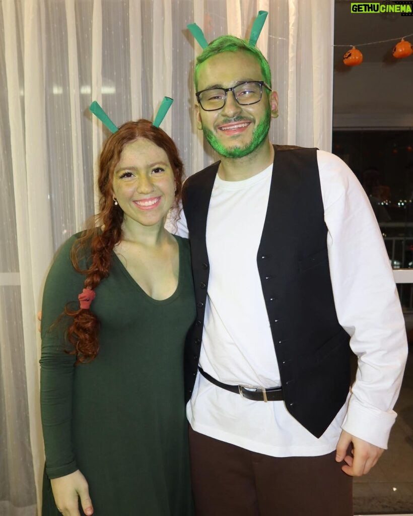 Victória Diniz Instagram - Shrek e Fiona 🥹🤌🏻💚