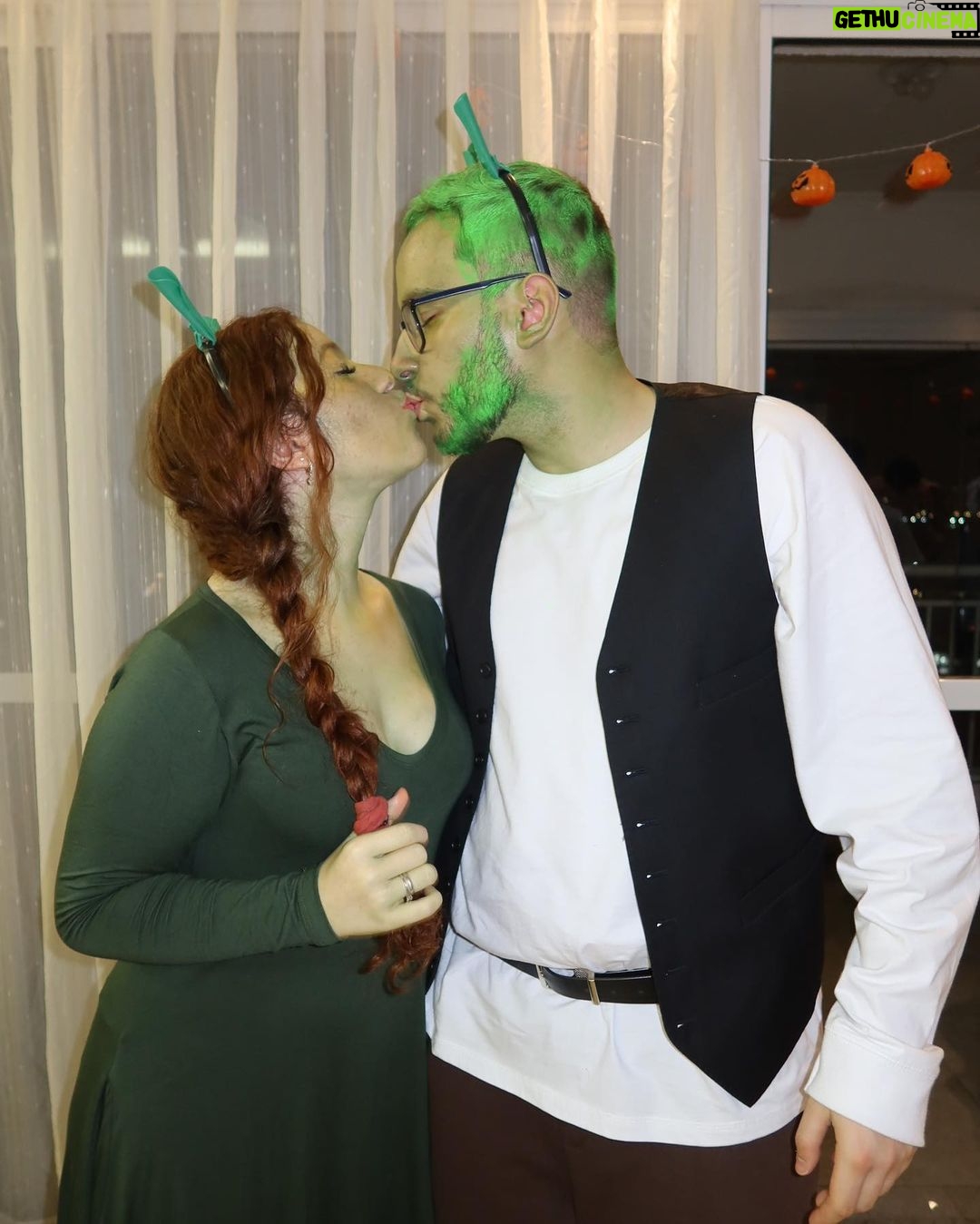 Vict贸ria Diniz Instagram - Shrek e Fiona 馃ス馃馃徎馃挌