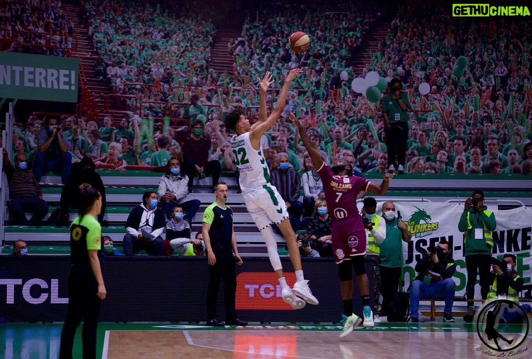 Victor Wembanyama Instagram - About last game • W’s 🍏 #XCIImade @nanterre_92basket 📷➡️ @alb_photographer Coruscant