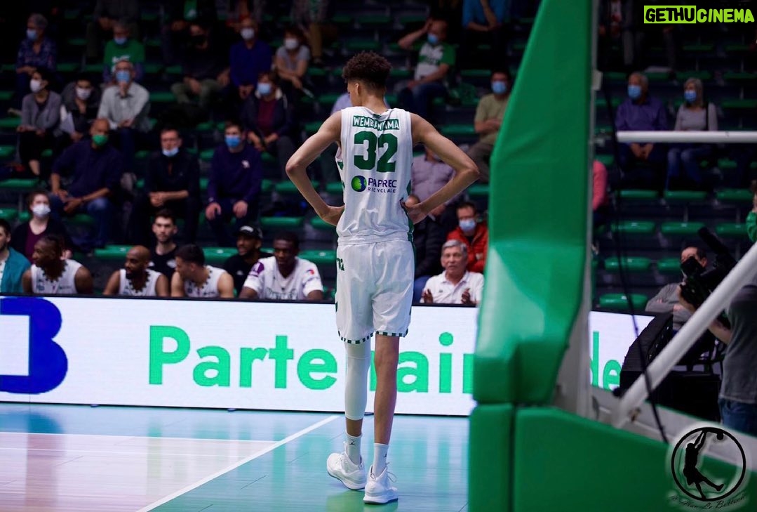 Victor Wembanyama Instagram - About last game • W’s 🍏 #XCIImade @nanterre_92basket 📷➡️ @alb_photographer Coruscant
