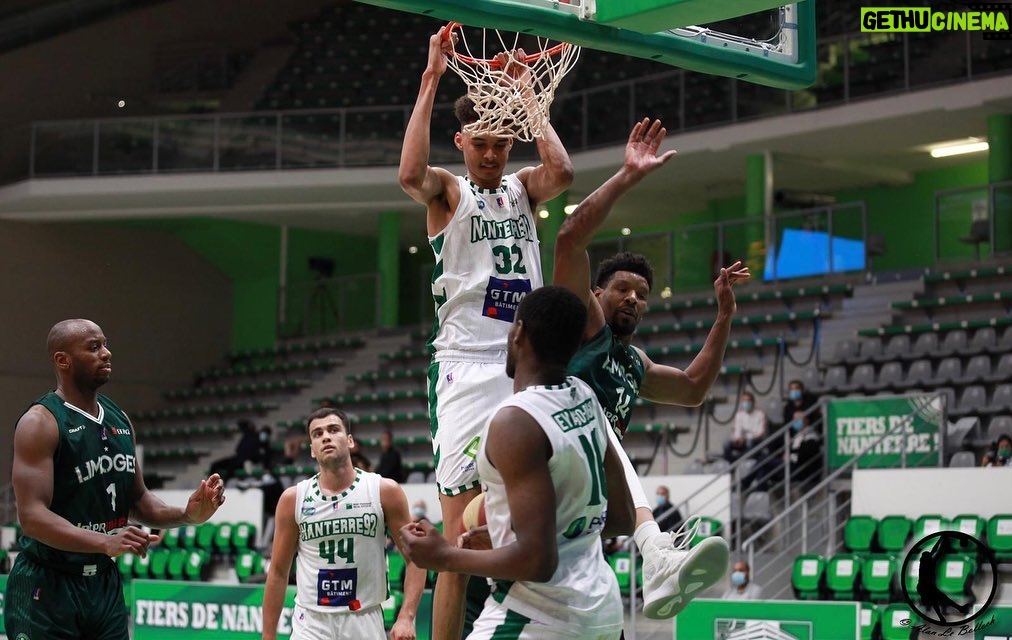 Victor Wembanyama Instagram - J'ai plus l'âge de réclamer n, j'ai l'âge d'obtenir 📸 @alb_photographer @albbball