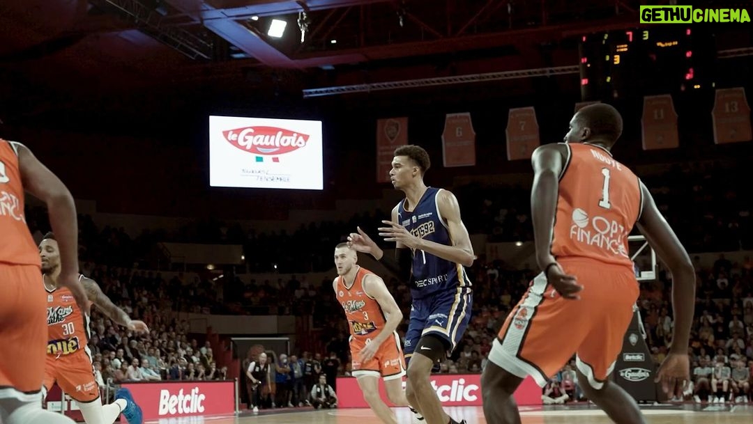 Victor Wembanyama Instagram - Big road win @metropolitans92 Le Mans, France