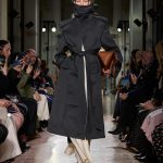 Victoria Beckham Instagram - VICTORIA BECKHAM AUTUMN WINTER 2024 High collars and statement funnel necks become a seasonal motif, as seen on elegant outerwear. Styling: @Jane_How Production: @BureauBetak Casting: @Piergiorgio @DMCasting Make-Up: @FaraHomidi Makeup Looks: @VictoriaBeckhamBeauty Hair: @AnthonyTurnerHair Hair tools and Products: @WellaHair @GHDHair Nails: @AlexandraJanowski Video & Livestream: @BureauFuture Runway Photography: @BureauFuture Live Music: @MichelGaubert Online music: @Romanrpk Drinks: @DonJulioTequila @DashDrinks #VBAW24