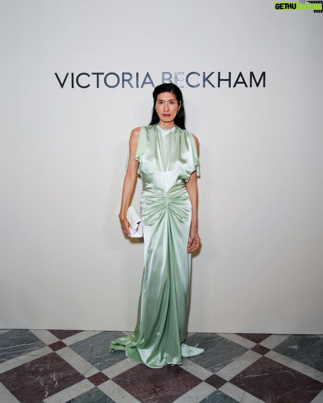 Victoria Beckham Instagram - My #VBMuses… Kisses to you all @Pppiccioli @WillowSmith @IsabelaGrutman @AlessandraAmbrosio @RealBarbaraPalvin @Jacquemus @CarineRoitfeld @CelinaLocks @Ronaldo @LeonieHanne @Suzi.De.G Shot by @Darren_Gerrish and @Nassimvibes #VBAW24