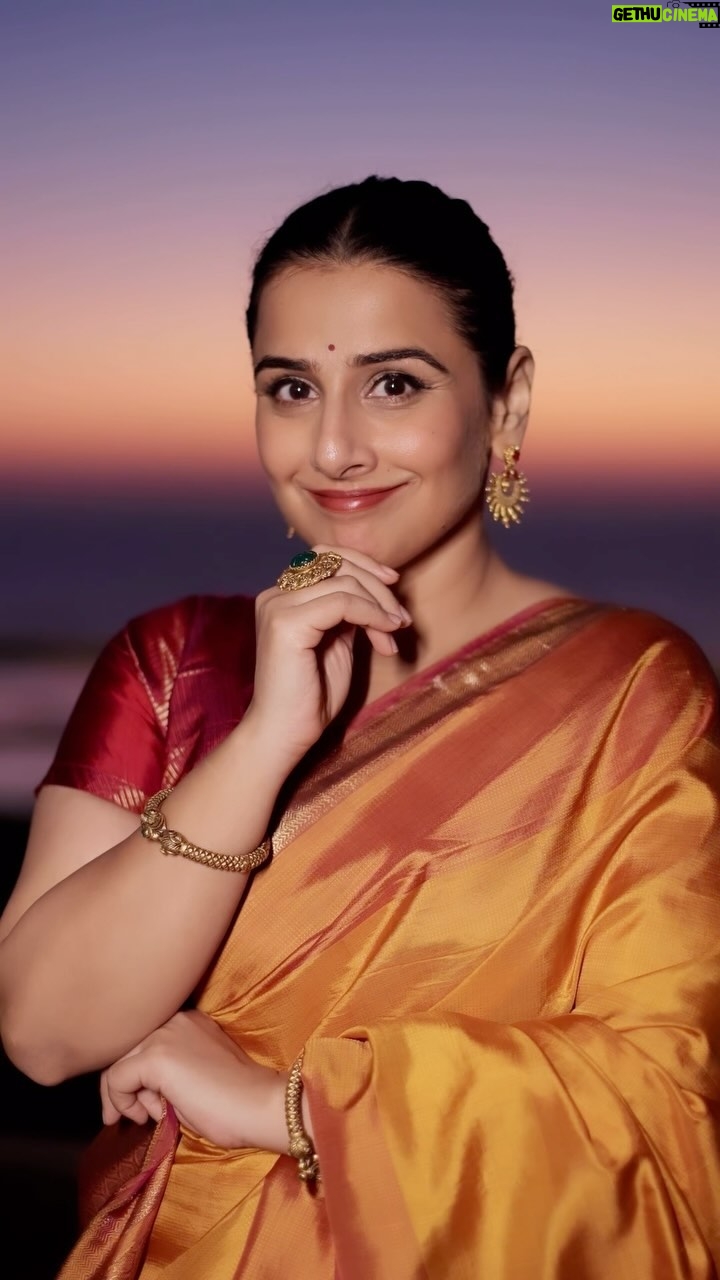 Vidya Balan Instagram - 😜 Jewellery: @sencogoldanddiamonds