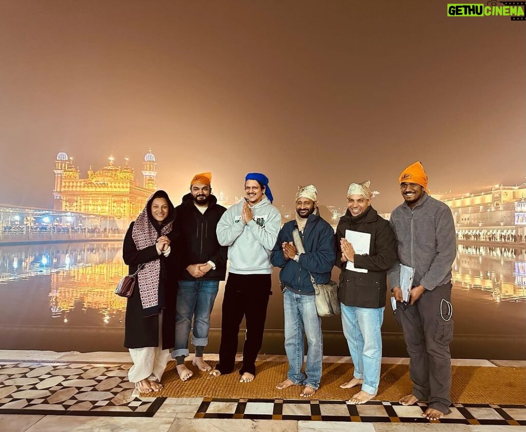 Vijay Varma Instagram - New beginnings need a lot of blessings. Our story brought us to Amritsar and gave us the opportunity to bow down at the majestic Golden Temple 🙏🏻🙏🏻 2024 started with a prayer, love and poetry for us. ऊल-जलूल इश्क़ #UlJaloolishq @vibhupuri @manishmalhotra05 @naseeruddin49 @fatimasanashaikh @stage5production @resulpookutty @mrfilmistaani @vishalrbhardwaj @gulzar.official Amritsar, Punjab