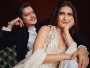 Vijay Varma Instagram - Bewakoofiyan, Nadan galtiyan, badi bhool hai ishq;
Sach Poochiye toh mere huzoor ul jalool hai ishq!
I am so happy to announce our @stage5production 3rd film production. A beautiful film UL JALOOL ISHQ written and directed by @vibhupuri , shooting of the film starts 9th January with this supremely talented cast 
@naseeruddin49 @itsvijayvarma @fatimasanashaikh @mrfilmistaani 

An honour to work with 
@gulzar.official for his poetic lyrics and @vishalrbhardwaj for his timeless melodies , produced by @malhotra_dinesh @stage5production