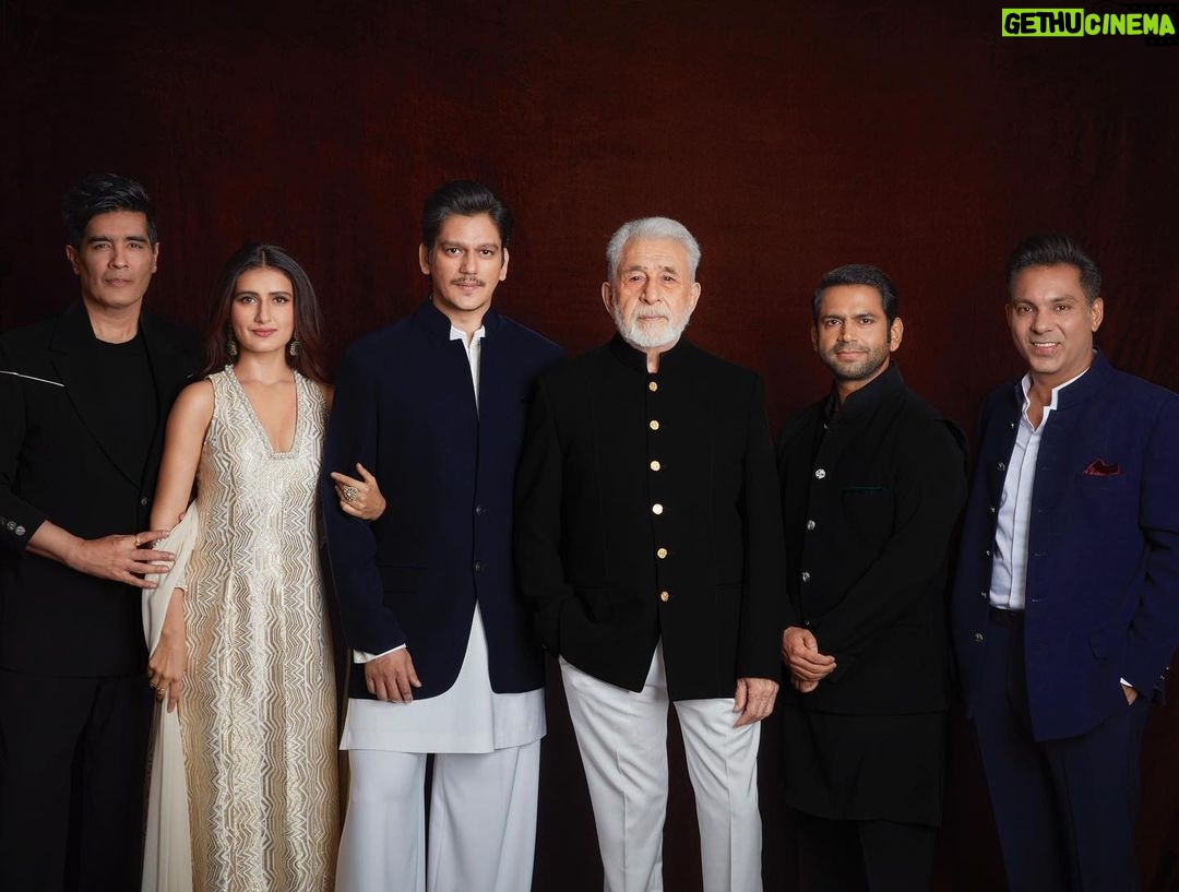 Vijay Varma - 117K Likes - Bewakoofiyan, Nadan galtiyan, badi bhool hai ishq;
Sach Poochiye toh mere huzoor ul jalool hai ishq!
I am so happy to announce our @stage5production 3rd film production. A beautiful film UL JALOOL ISHQ written and directed by @vibhupuri , shooting of the film starts 9th January with this supremely talented cast
@naseeruddin49 @itsvijayvarma @fatimasanashaikh @mrfilmistaani
An honour to work with
@gulzar.official for his poetic lyrics and @vishalrbhardwaj for his timeless melodies , produced by @malhotra_dinesh @stage5production