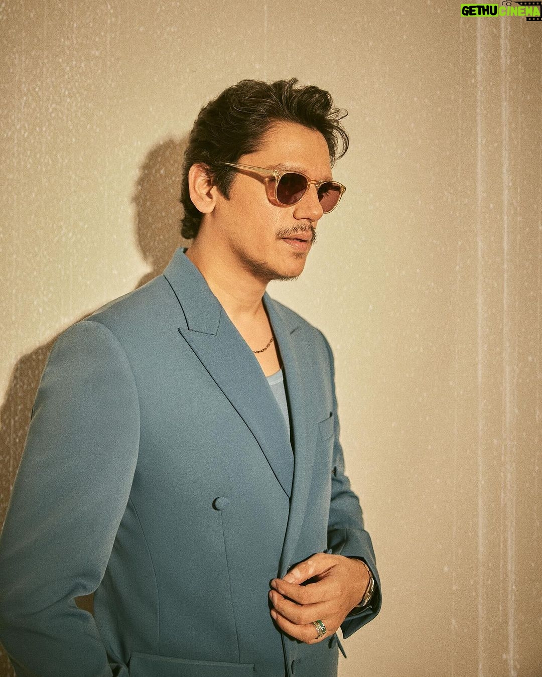 Vijay Varma - 110.8K Likes - Here’s something for your monday blues ☺️
Styled by @vrindaanarang
Wearing @minizmo_official
Photos @sheldon.santos