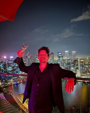 Vijay Varma Instagram - It’s always amazing when you win an award but this time it was more special because your win is your country’s win. I had the honour of receiving the coveted Asian Academy Best Actor in leading role for Dahaad! I was nominated alongside 10 other acting talents across Asia-Pacific and it was quite a Power packed room.. but happy to say to my countrymen.. we are the best in Asia-Pacific, baby!  Thank you so much @asianacademycreativeawards for the honour.🕺🏻
Couldn’t have done this without my #dahaad team @reemakagti1 @ruchoberoi @aslisona @gulshandevaiah78 @shah_sohum @zoamorani @tanaysatam @yogisankotra @smriti.schauhan @ritesh_sid @vishalrr  @excelmovies @tigerbabyofficial @primevideoin