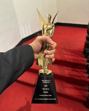 Vijay Varma Instagram - It’s always amazing when you win an award but this time it was more special because your win is your country’s win. I had the honour of receiving the coveted Asian Academy Best Actor in leading role for Dahaad! I was nominated alongside 10 other acting talents across Asia-Pacific and it was quite a Power packed room.. but happy to say to my countrymen.. we are the best in Asia-Pacific, baby!  Thank you so much @asianacademycreativeawards for the honour.🕺🏻
Couldn’t have done this without my #dahaad team @reemakagti1 @ruchoberoi @aslisona @gulshandevaiah78 @shah_sohum @zoamorani @tanaysatam @yogisankotra @smriti.schauhan @ritesh_sid @vishalrr  @excelmovies @tigerbabyofficial @primevideoin