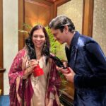 Vijay Varma Instagram - The Filmfare Night ✨✨ @filmfare Big love to my wonderful teams from #Dahaad and #Darlings. Congratulations @aslisona! Missed you at the show. Come back and take your much deserving trophy 🕺🏻