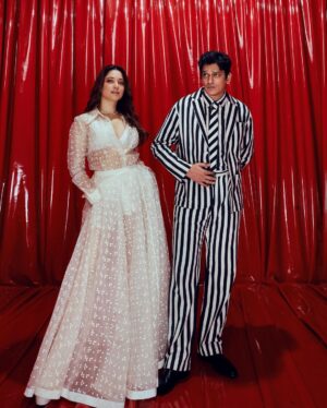 Vijay Varma Instagram - Tammy and I for @abrahamandthakore at the opening of @jioworldplaza ✨✨
#NewOrderOfStyle #MumbaiAtThePlaza #JioWorldPlaza