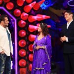 Vijay Varma Instagram - #kaalkoot for the win! Had a lovely time at the Big Boss house with The big boss @beingsalmankhan😎😎 #KaalkootOnJioCinema @officialjiocinema @battatawada @bharti.laughterqueen