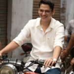 Vijay Varma Instagram - Thank you for pouring so much love and appreciation for the work in #Kaalkoot . Clearly the whole team is all smiles.😁 @officialjiocinema @battatawada @seema.biswas.792 @iyashpalsharma @gopaldatt @Suzannamukherjee @ajit_andhare @sumit.saxena.35912 @bindraamritpal @anandntiwari @viacom18studios @tippingpointfilms @Leomediacollective @Karanstyagi @Arunabhkumar